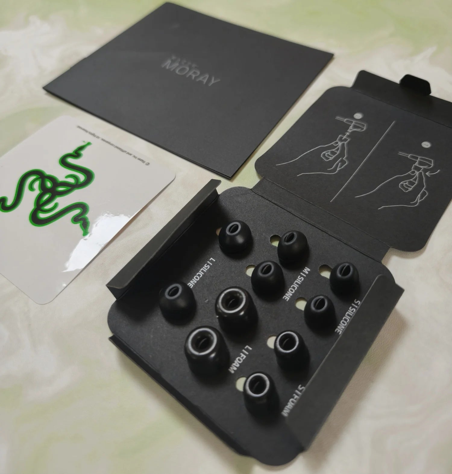 Razer Moray — Monitor Intra-Auricular Ergonómico | Dual Driver Híbrido | Certificação THX | Isolamento Passivo Superior